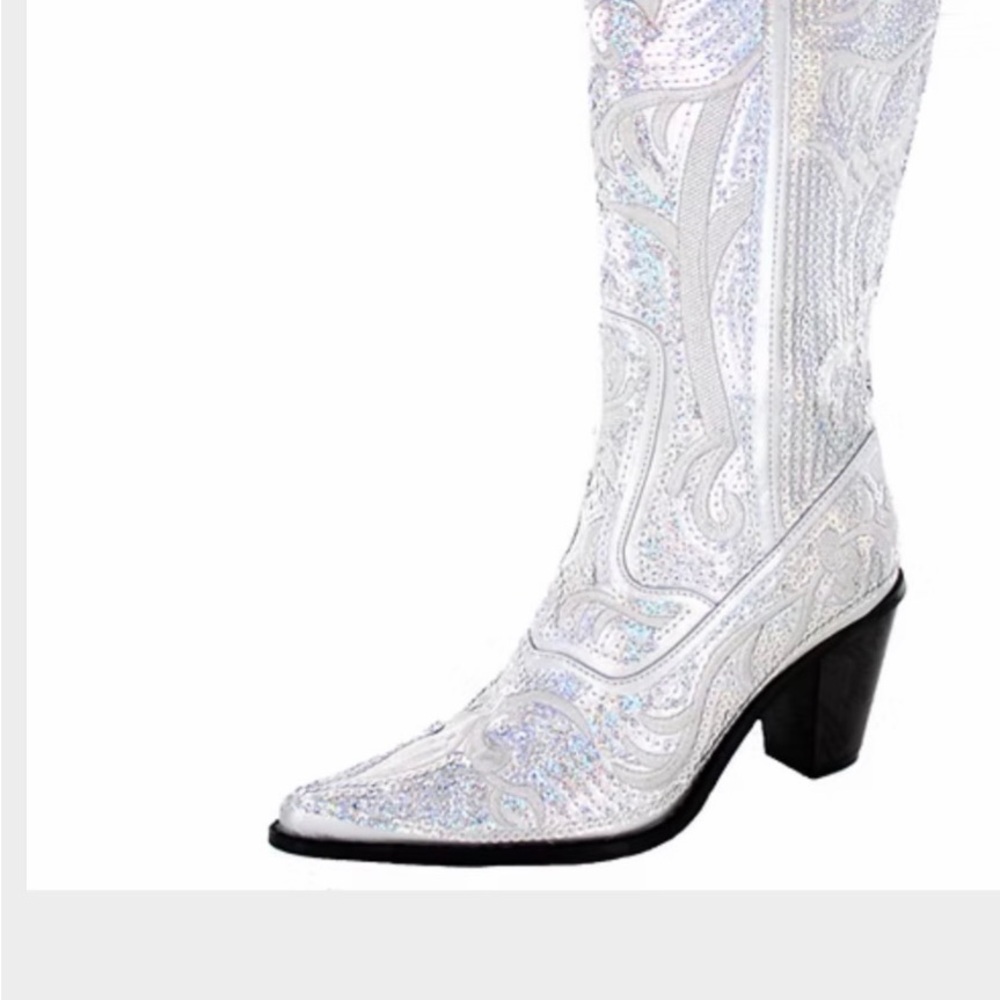 Helen’s Heart Elegant Silver Western Boots